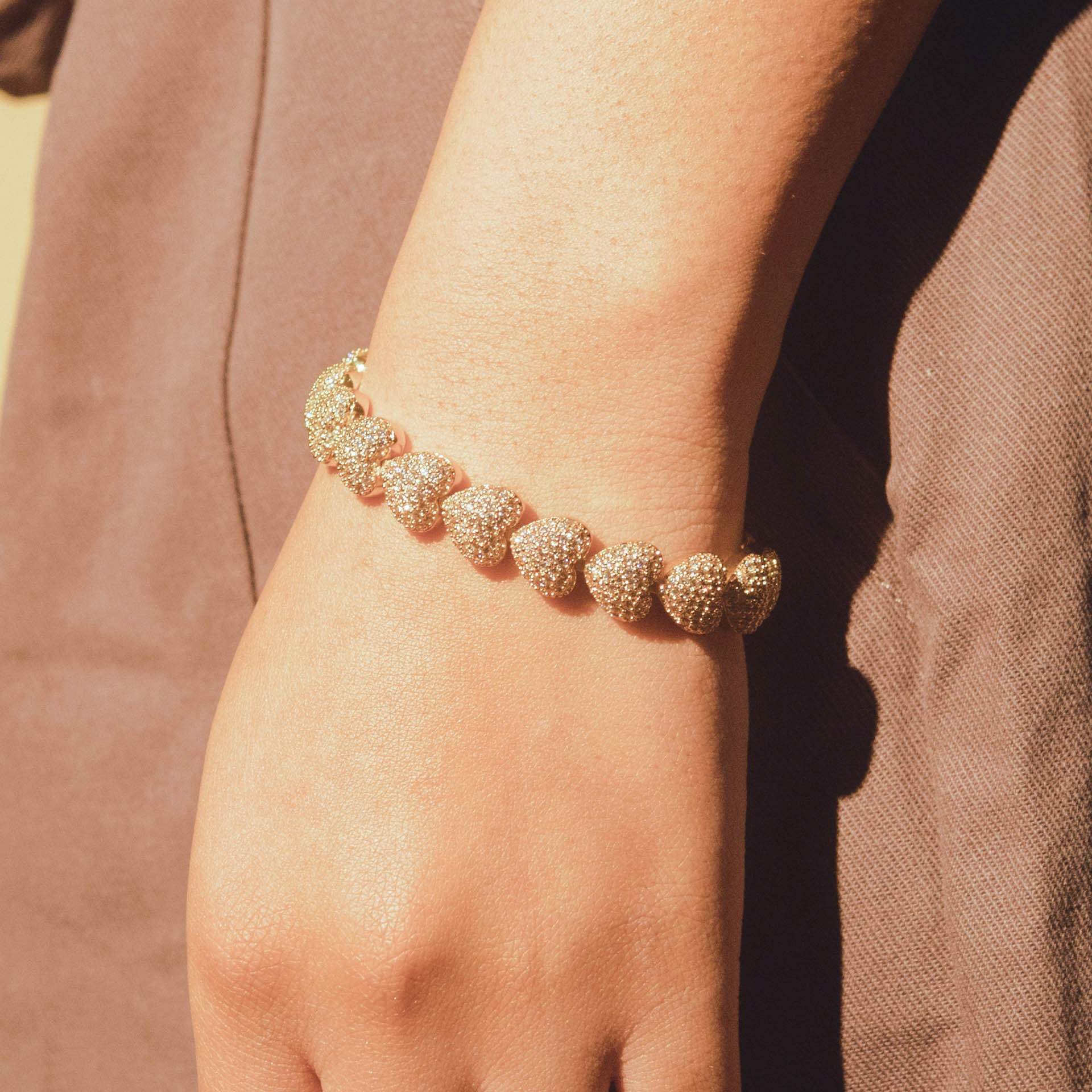 10mm Iced Heart Bracelet - Gold - Cernucci